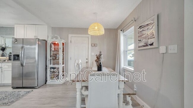 Foto del edificio - 8008 Lake Eve Dr