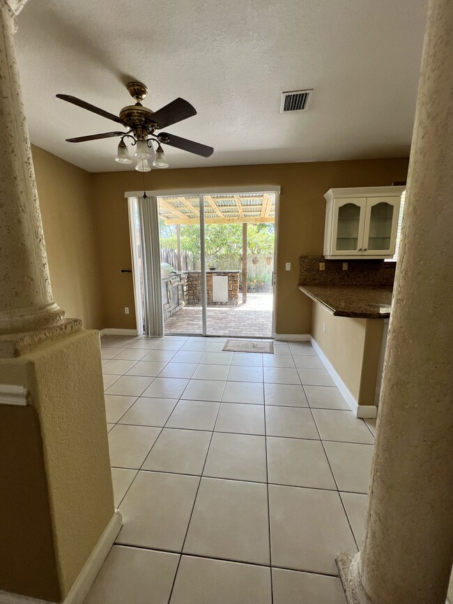 Foto del edificio - 6900 NW 174th Terrace