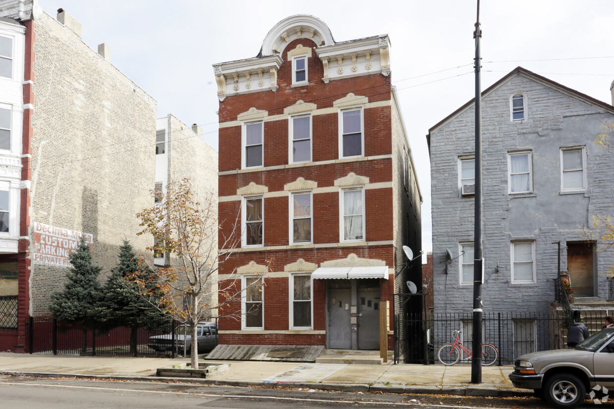 Building Photo - 1911 S Loomis St