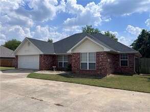 Building Photo - 5563 E Antlers Ct