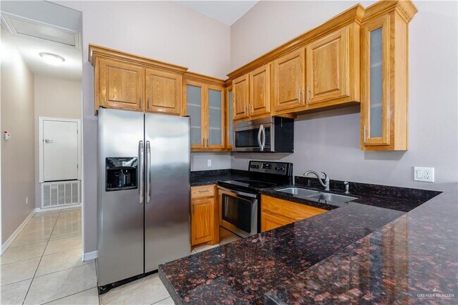 Building Photo - 23 West Dr