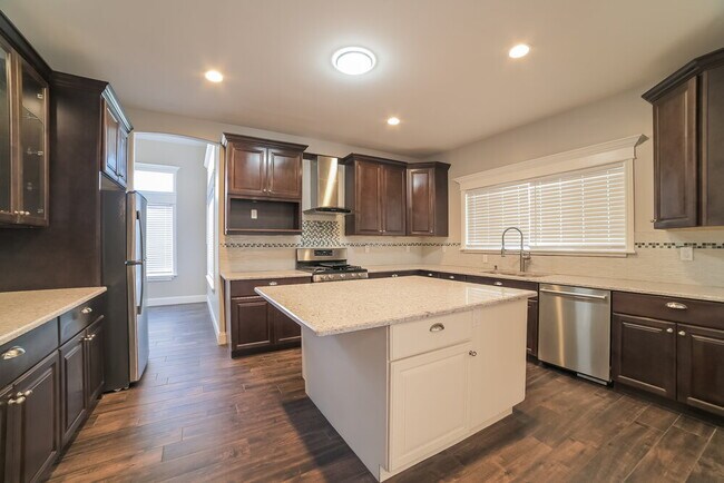 Building Photo - 1297 E Tradewind Dr