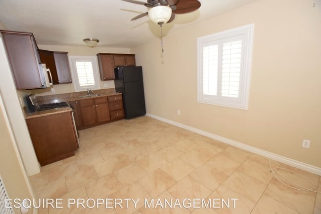 Building Photo - 37-43 Anacapa Dr