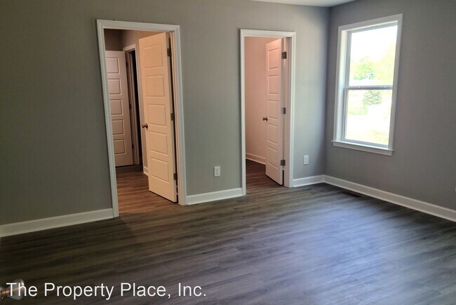 Building Photo - 3 br, 2 bath House - 103A Oak Park Drive
