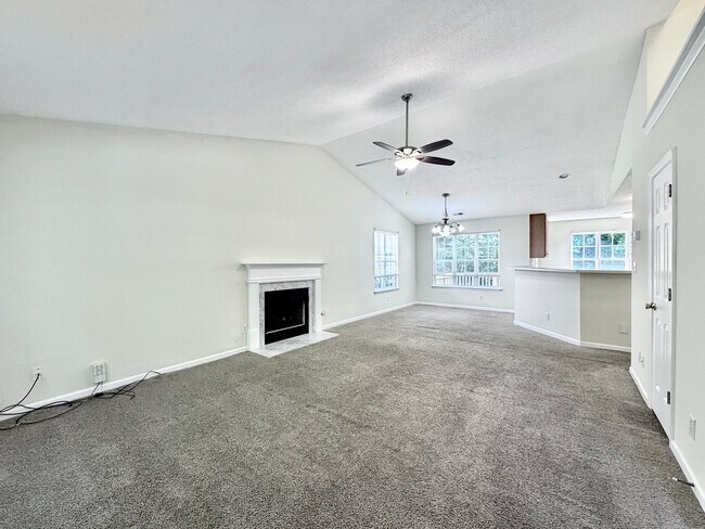 Foto del edificio - 1118 Satinwood Dr