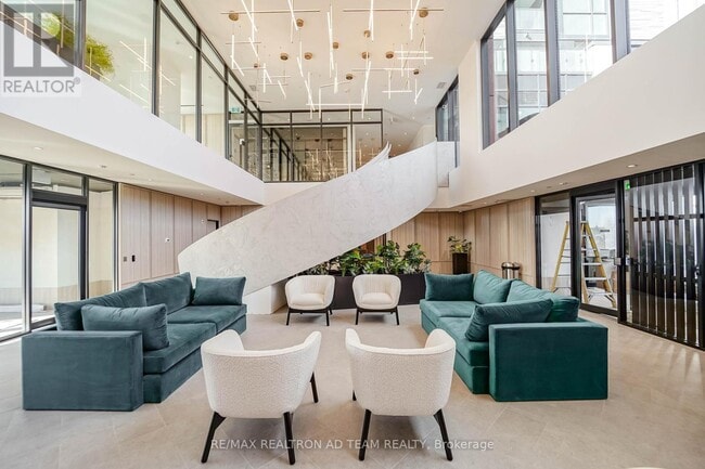 Building Photo - 3079 Trafalgar Rd