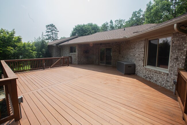 Foto del edificio - 2282 State Park Rd