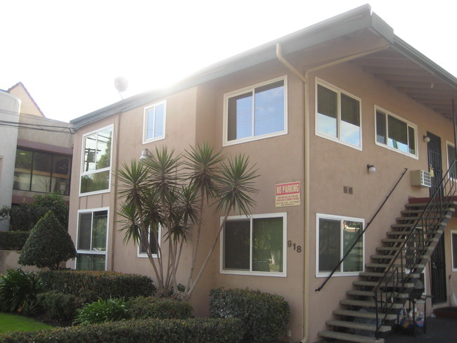 Foto del edificio - 918 E Acacia Ave
