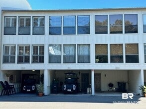 Building Photo - 710 S Mobile St