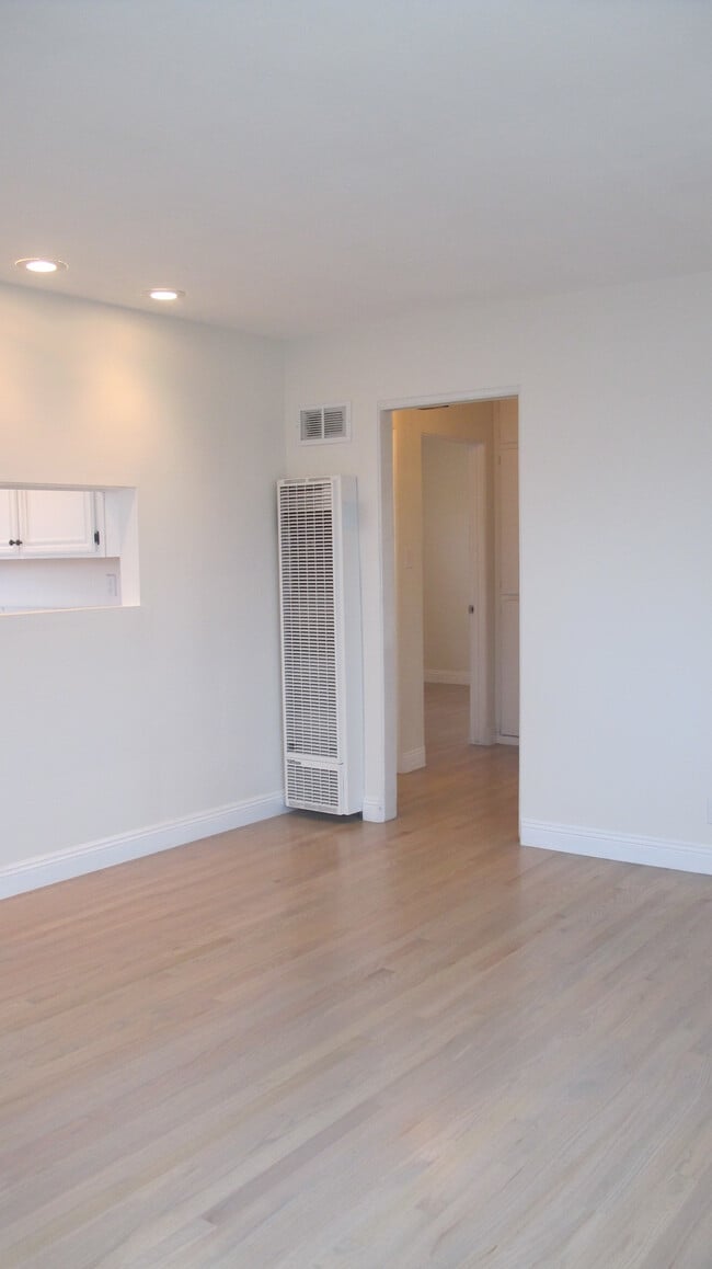 Building Photo - 1108 Tait St