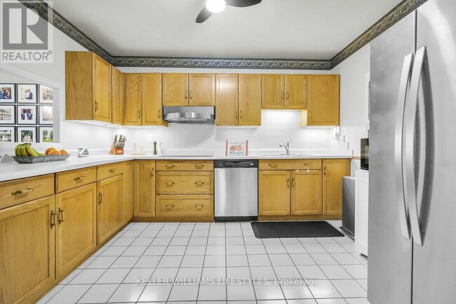 Photo du bâtiment - 549 Ridout St N