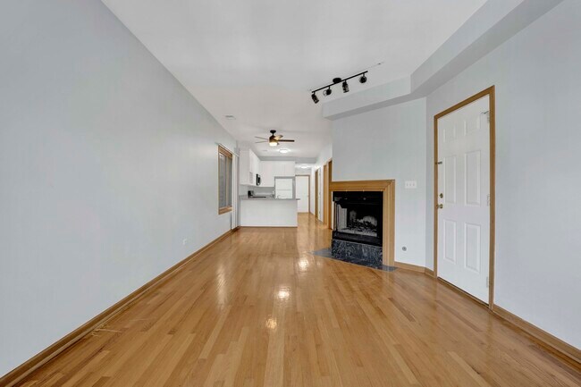 Foto del edificio - 1339 N Greenview Ave