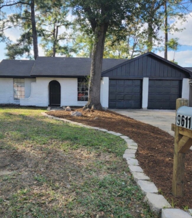 Building Photo - 9611 Jaywood St