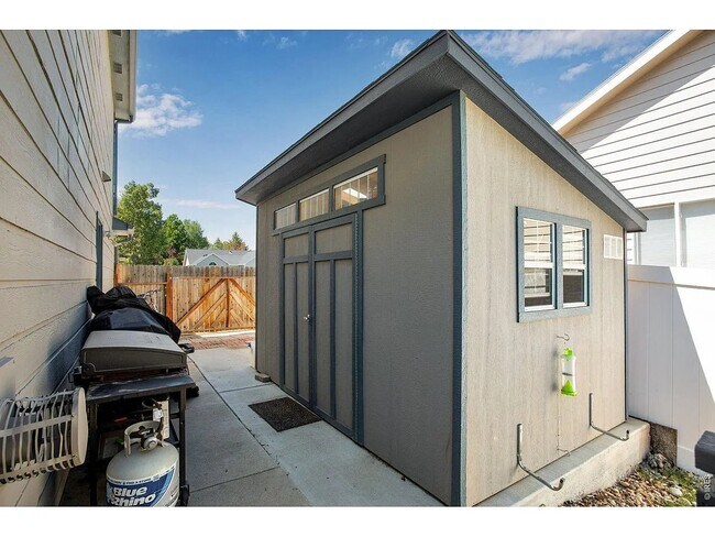 Building Photo - 132 N 50th Ave