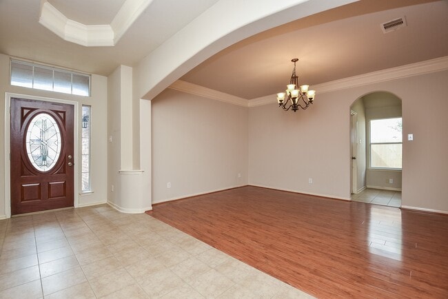 Building Photo - 3217 Mossy Bend Ln
