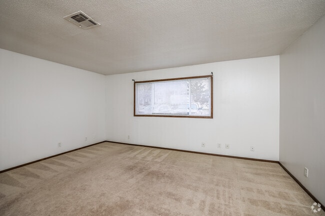 1BR, 1BA - 798 SF - Apache Park