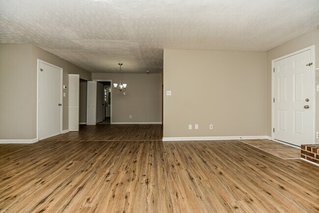 Foto del edificio - 3613 Fay Dr