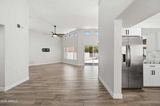 Building Photo - 17229 N Zuni Trail