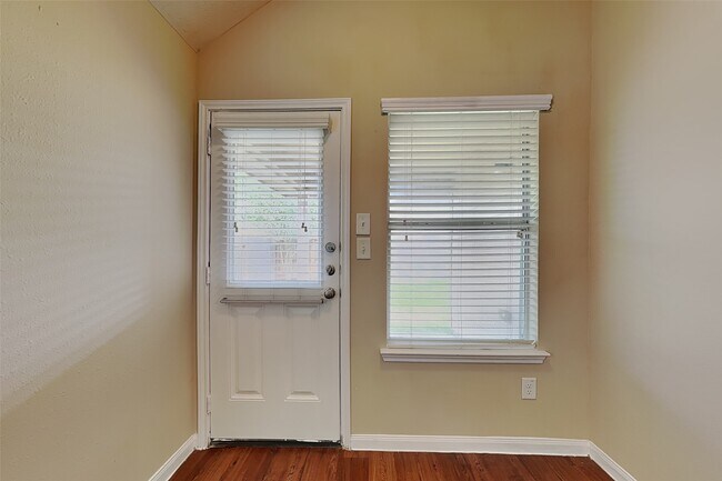 Building Photo - 21606 Nella Cir