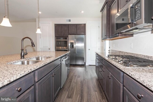 Building Photo - 8380 Amber Beacon Cir