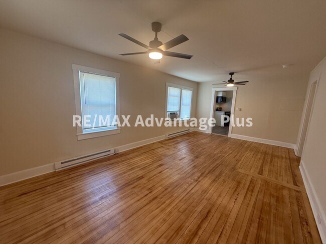 Foto del edificio - Charming 2 bedroom home in the Town of Dillwyn