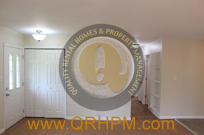 Foto del edificio - Available Now-- 3 Bedroom, 1 Bathroom Home...