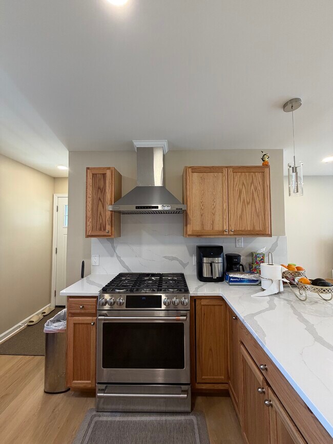 Foto del edificio - 6524 Greenleaf St