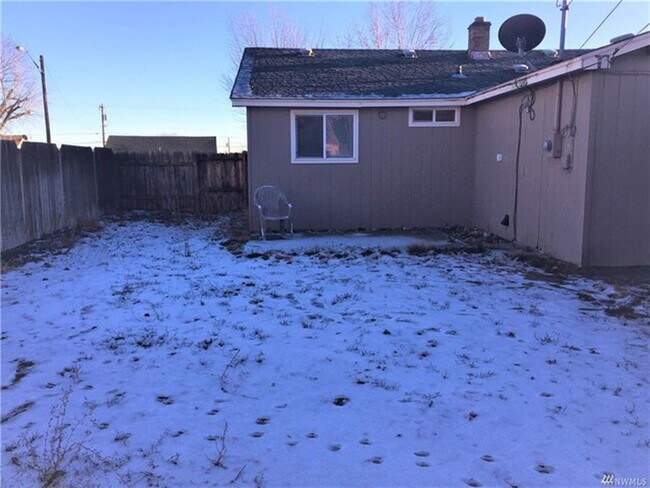 Fotografía del edificio - 258 Knolls Vista Dr