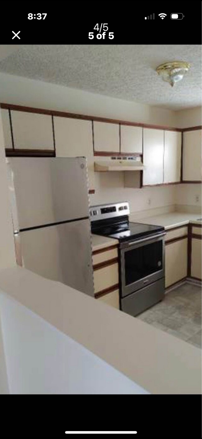 Foto del edificio - 125 White Pine Ct