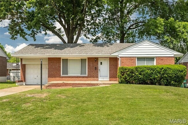 Photo - 1225 Newark Dr House