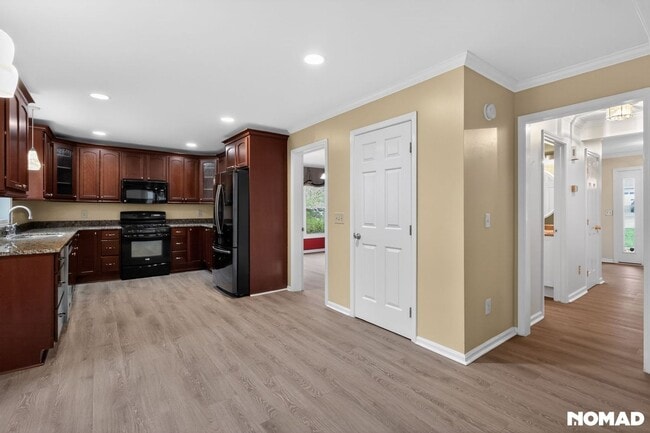 Building Photo - 319 Montibello Dr