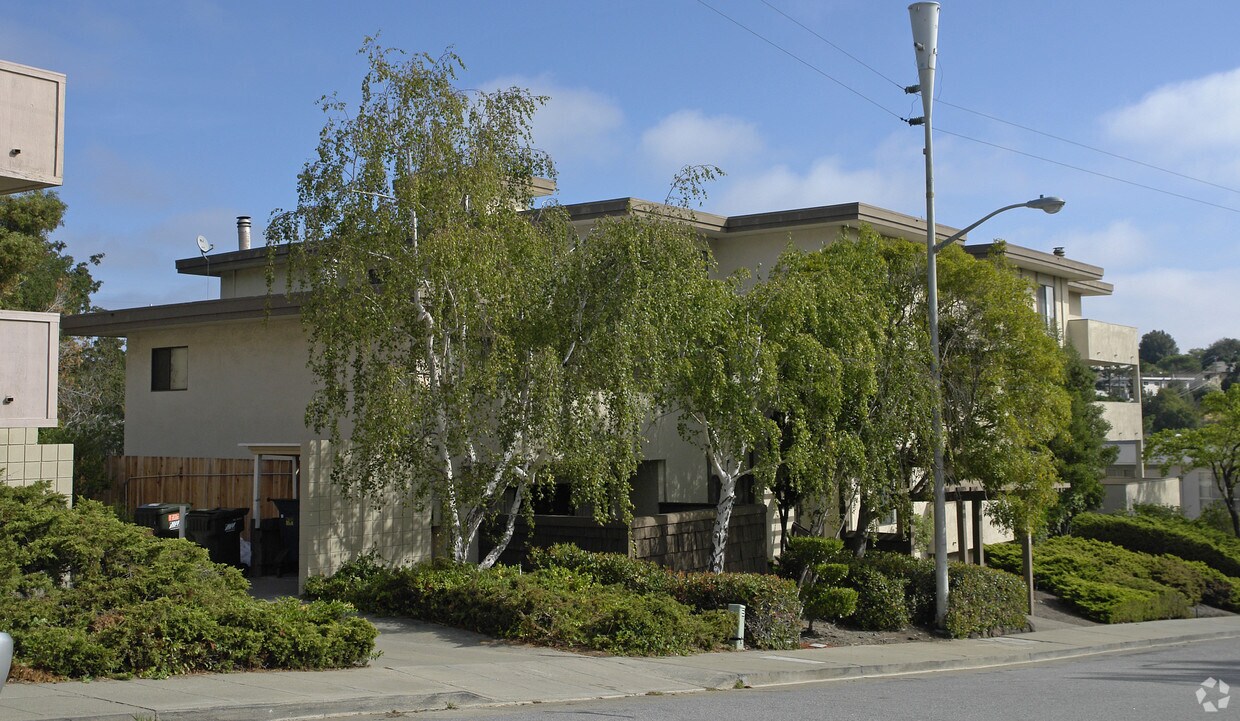 Foto del edificio - Palos Verdes Apt