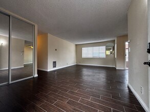 Building Photo - 101 Avenida Las Brisas