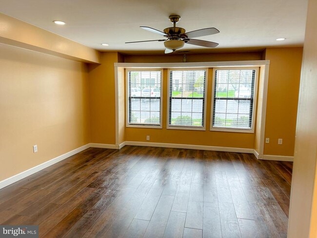 Building Photo - 22 Bridgewater Dr