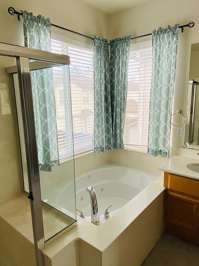 Building Photo - 1651 Pala Ranch Cir