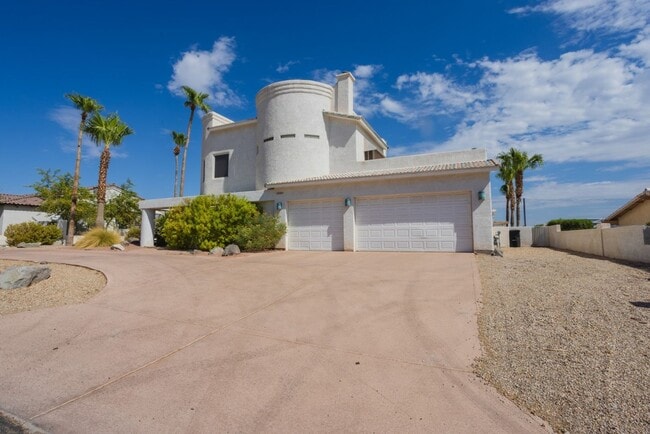 Building Photo - 2320 Snead Dr