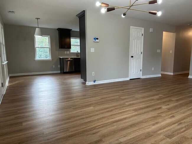 Foto del edificio - 804 Matheson Ave