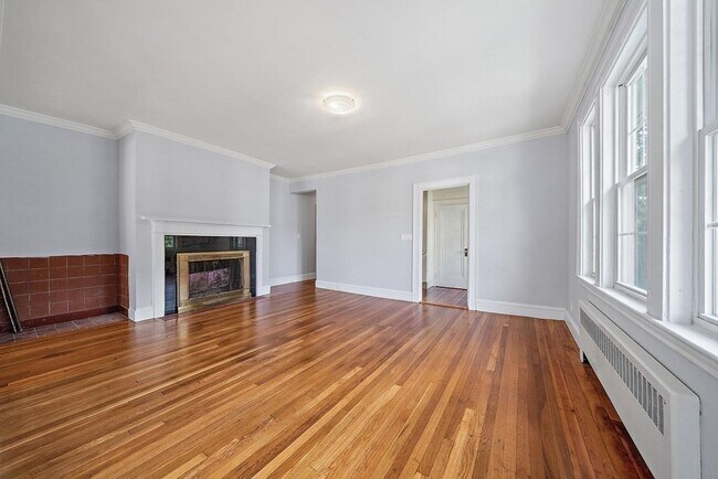 Foto del edificio - 54 Crosby Rd