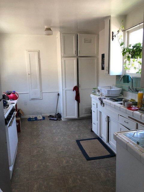 Kitchen - 12733 Oxnard St