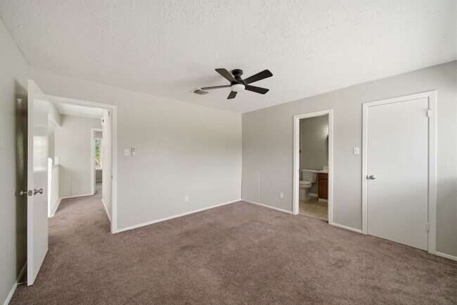 Foto del edificio - 1146 Woodbridge Ave