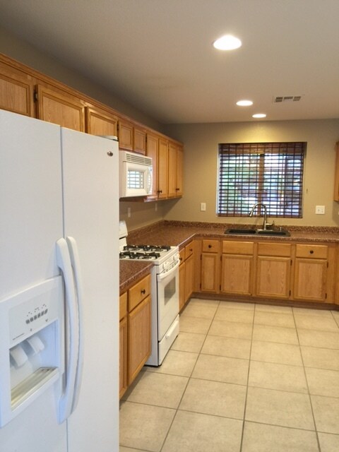 Building Photo - 9621 Christine View Ct