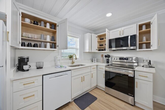 Foto del edificio - 4501 N Ocean Blvd