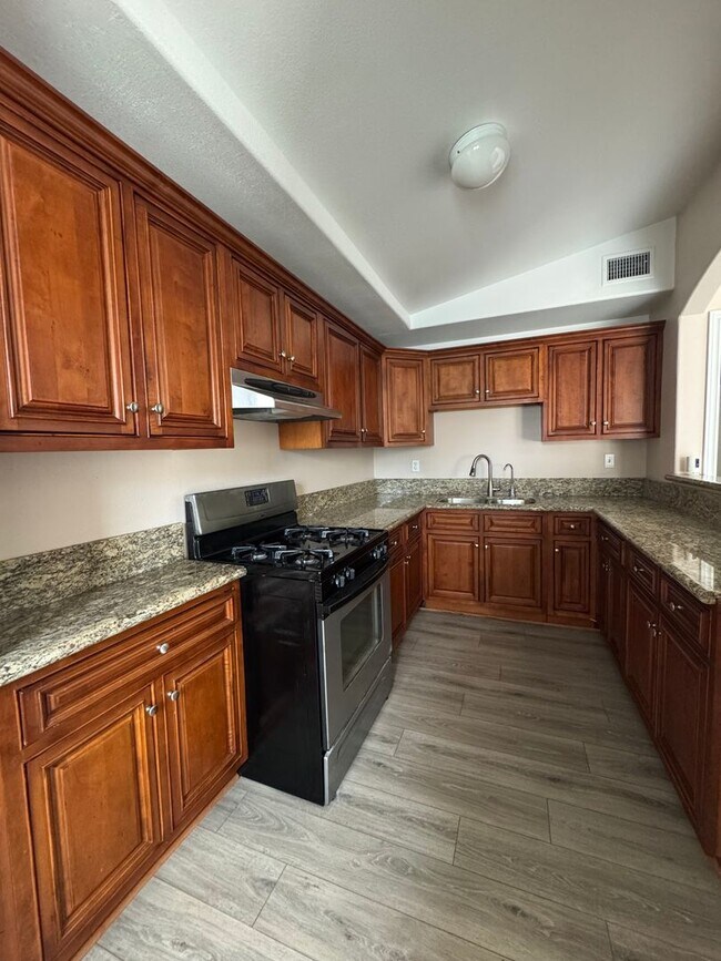 Foto del edificio - Home for Rent