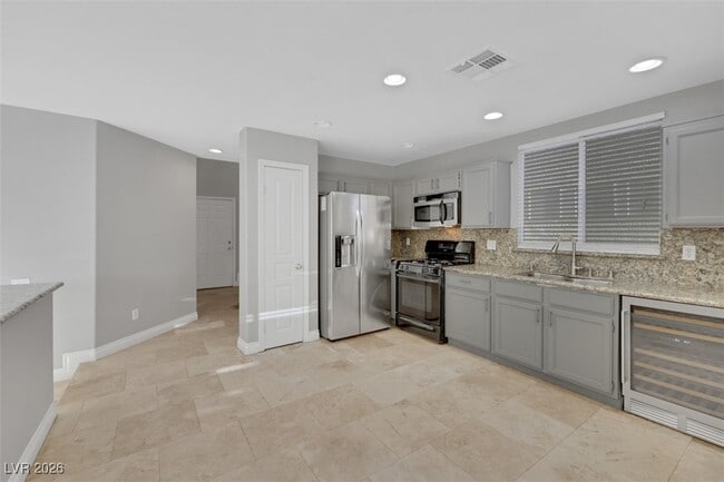 Foto del edificio - 7937 Lovely Pine Pl