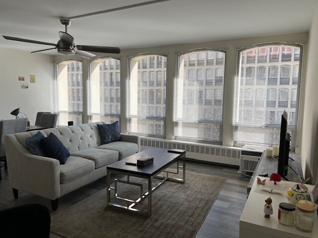 Building Photo - 1401 E 55th St