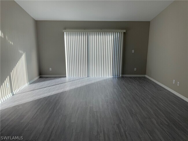 Foto del edificio - 2611 NW 4th Pl