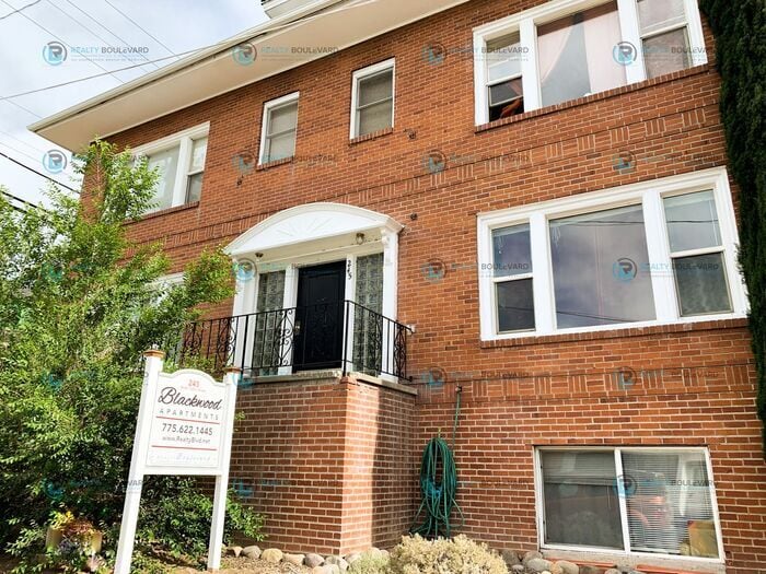 Primary Photo - 245 W Taylor St