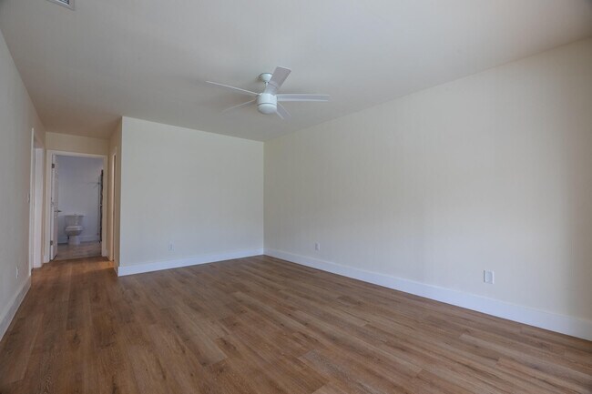 Foto del edificio - 22352 Martella Ave