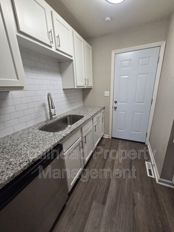 Foto del edificio - 9416 East 14th St S