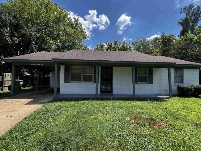 Building Photo - 3424 Gladstone Cove